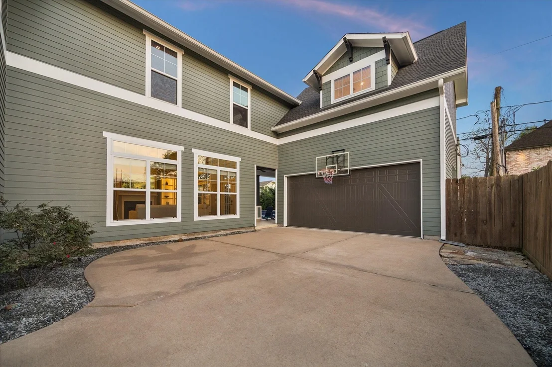 Photo of 1525 Chippendale Road