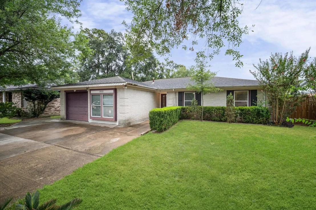 Photo of 1322 Saddle Rock Drive