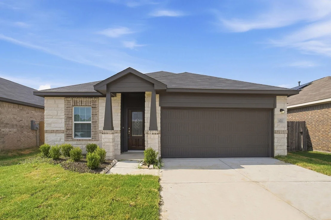 Photo of 806 Alaska Cedar Drive