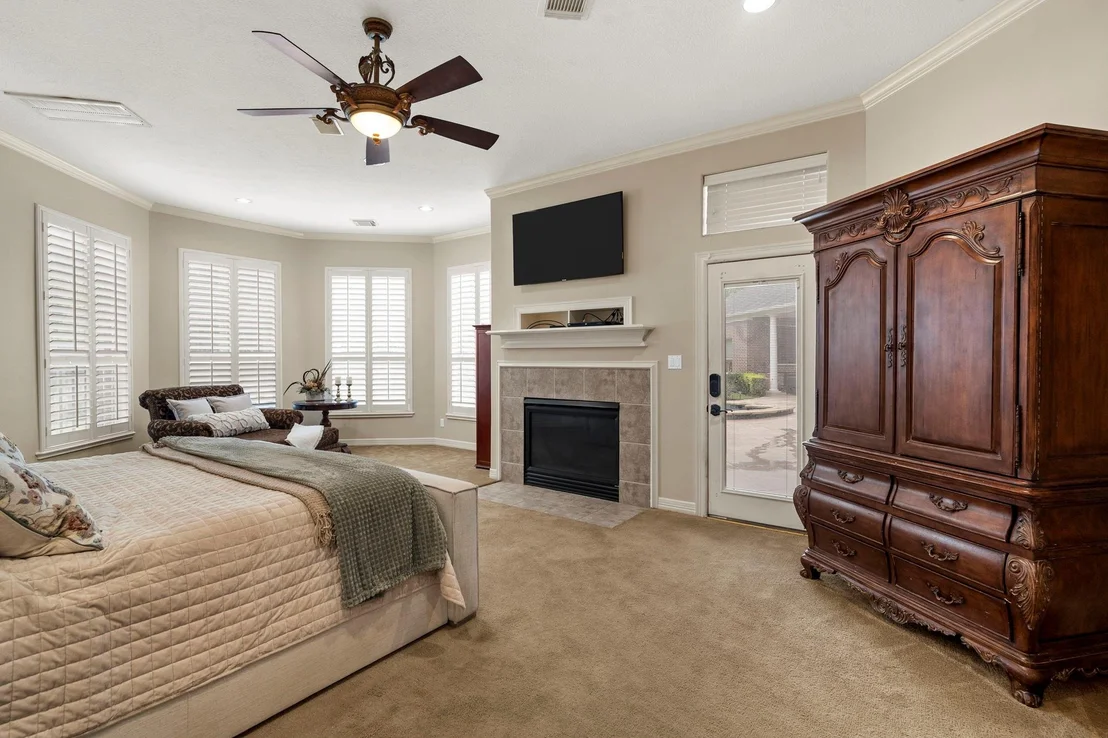 Photo of 8214 Forest Gate Drive