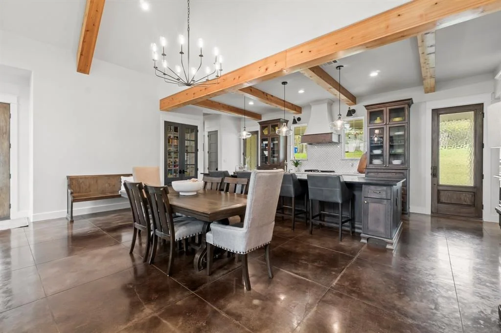 Photo of 410 Eagle Lake
