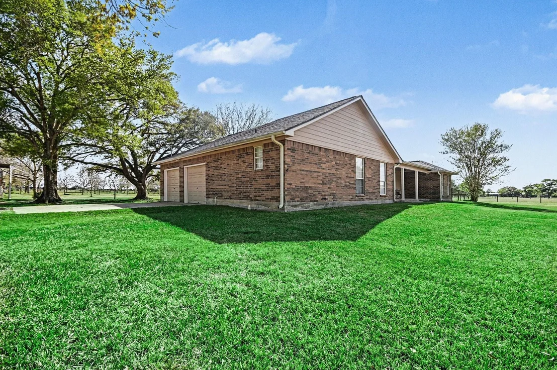 Photo of 21503 Pecan Bend Road