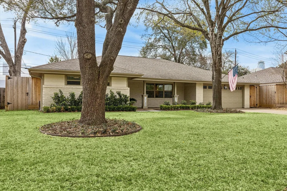 Photo of 9829 Pine Lake Drive
