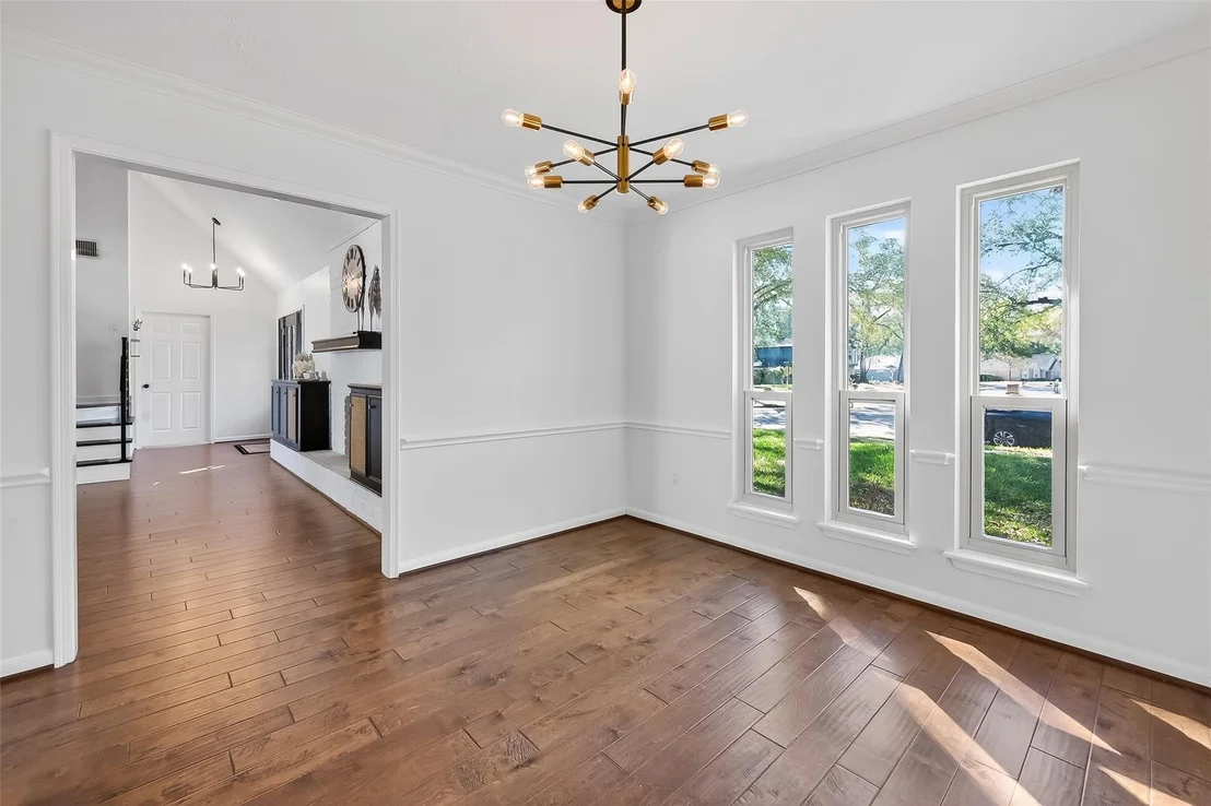 Photo of 13202 Lakecrest Drive