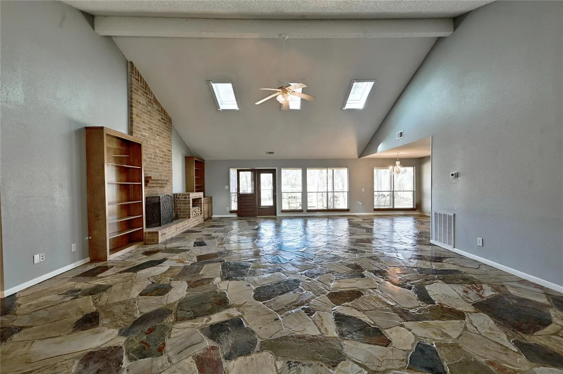 Photo of 15823 Stagecoach Road