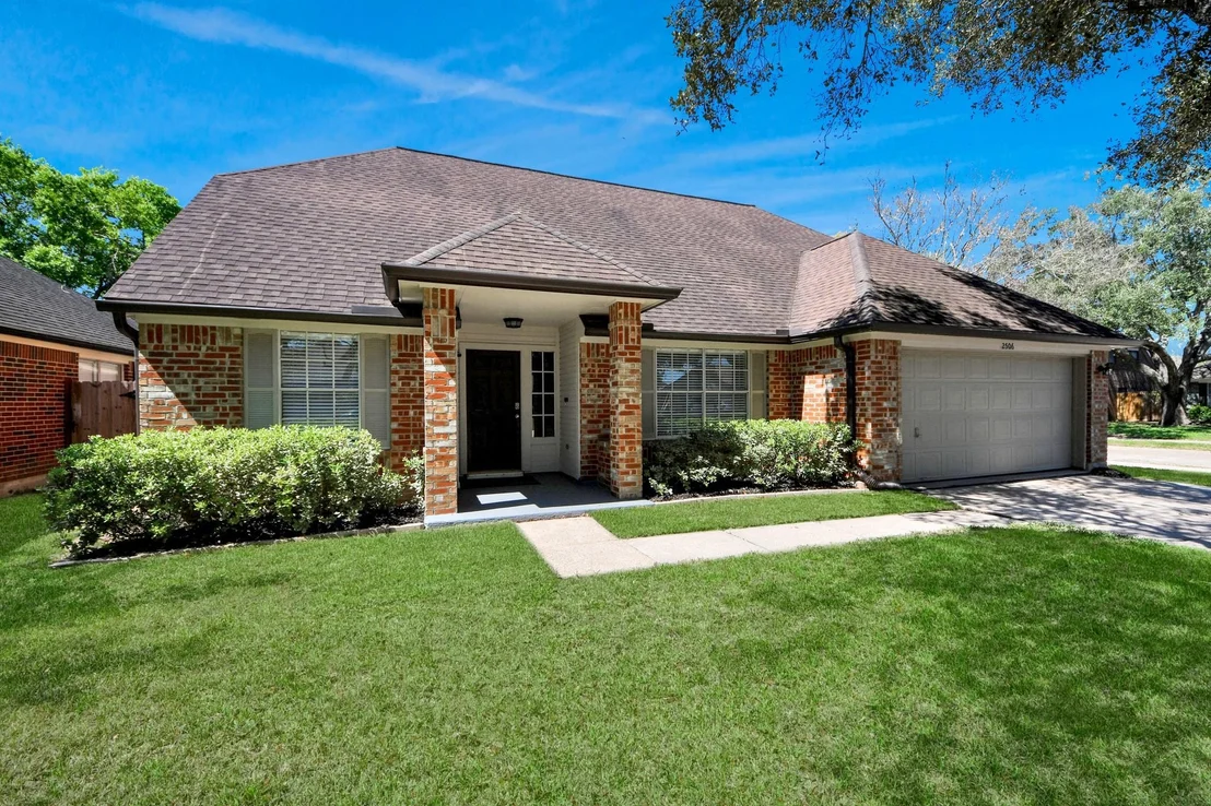 Photo of 2506 Foxden Drive