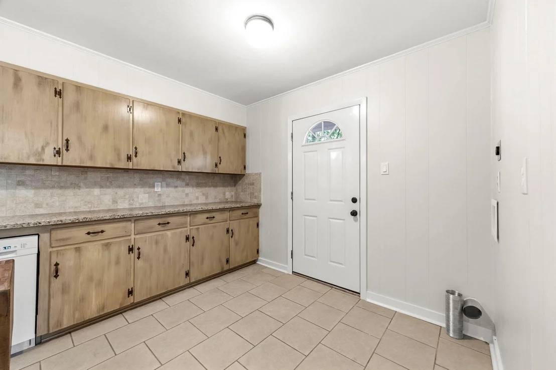 Photo of 8330 Elm