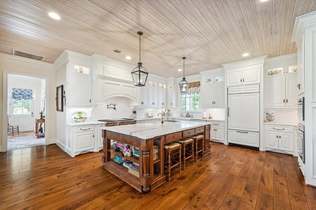 Photo of 31243 Riverlake Road