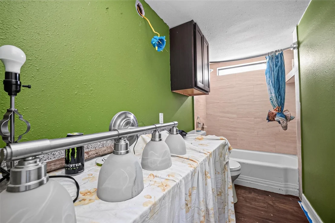 Photo of 1289 Road 5100