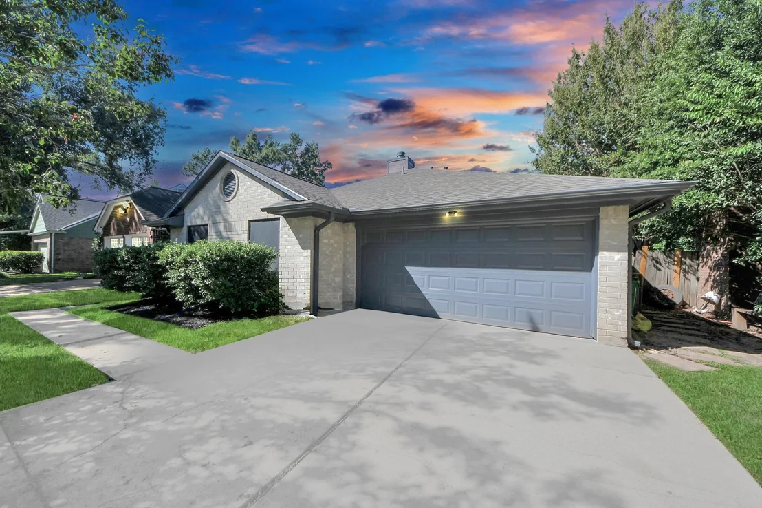 Photo of 6011 Shady Manor Drive