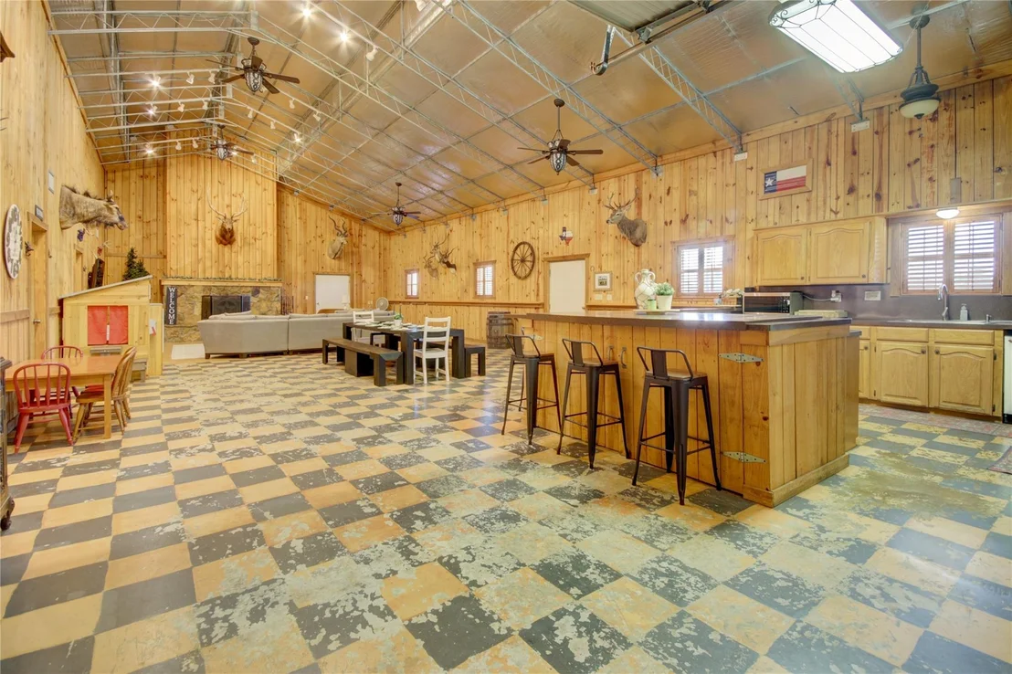 Photo of 5829 County Road 18