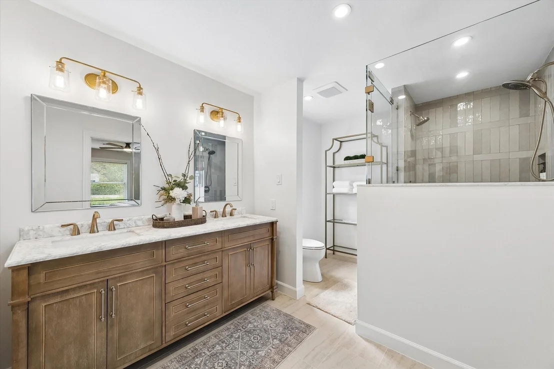 Photo of 934 Moss Spring Lane
