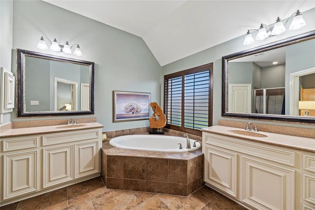 Photo of 26919 Wolfs Hill Lane