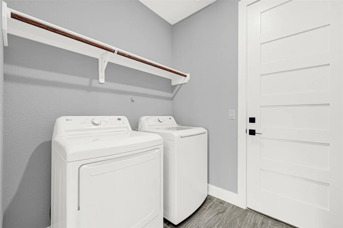Photo of 515 Fairfax Lane