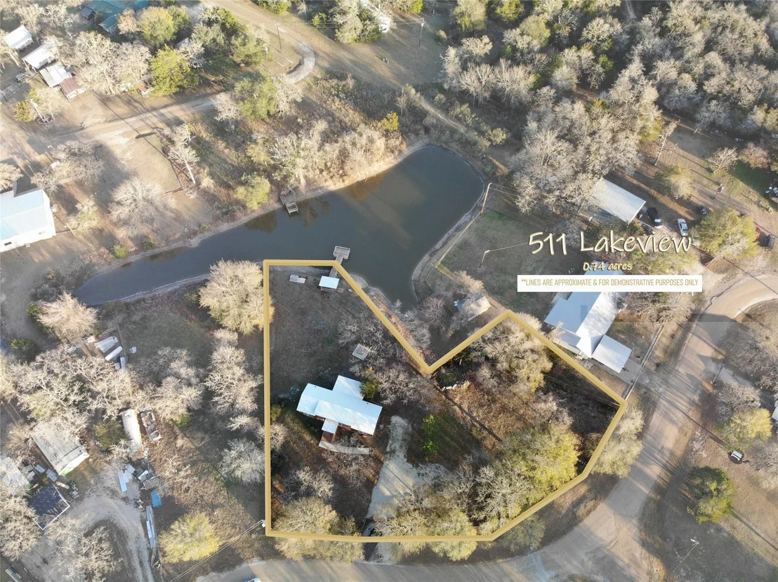 Photo of 515 Lakeview Lane