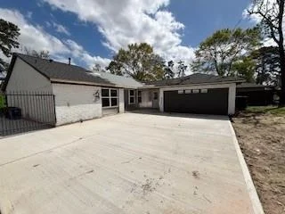 Photo of 17615 Huntersglen Circle