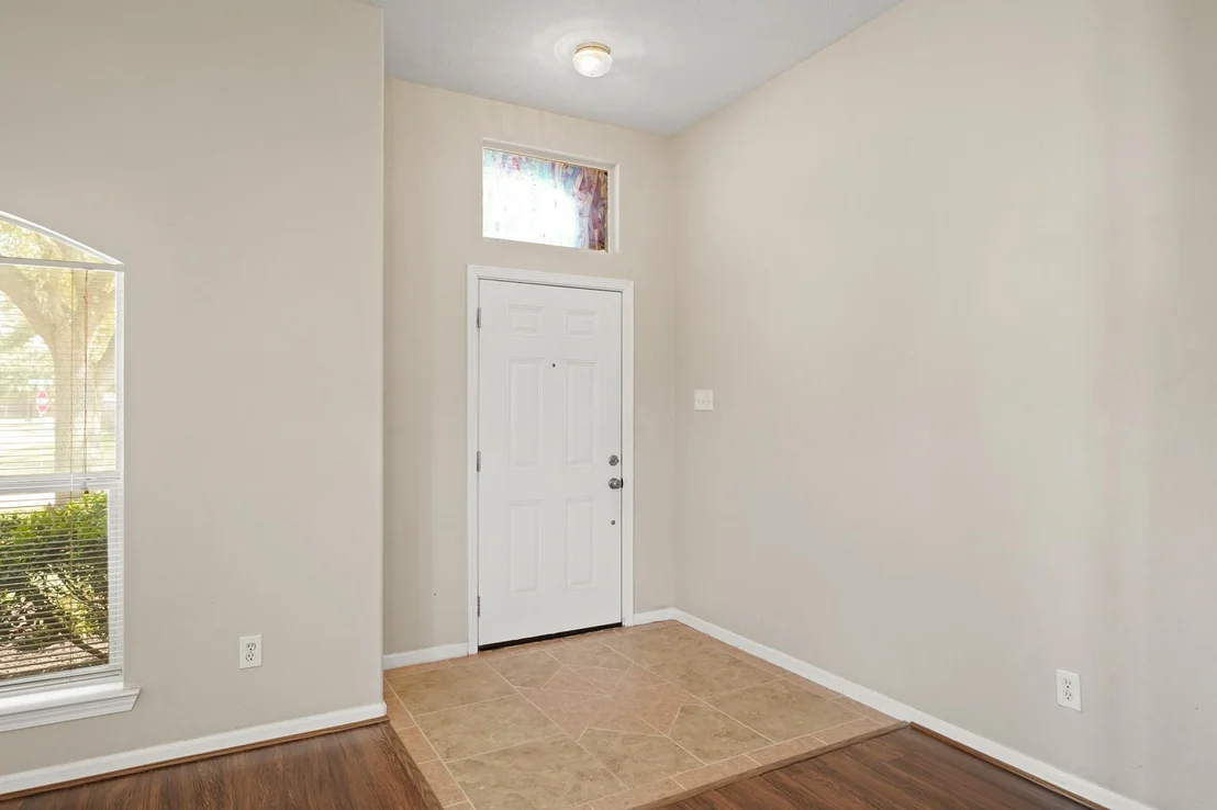Photo of 2715 Silk Tree Lane