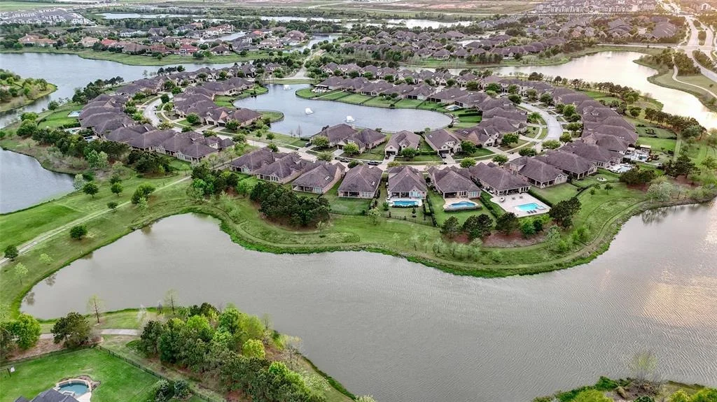 Photo of 107 Lake View Loop