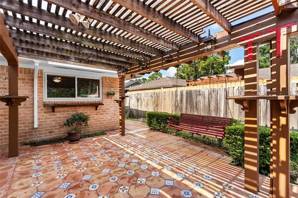 Photo of 4415 Fallbrook Drive