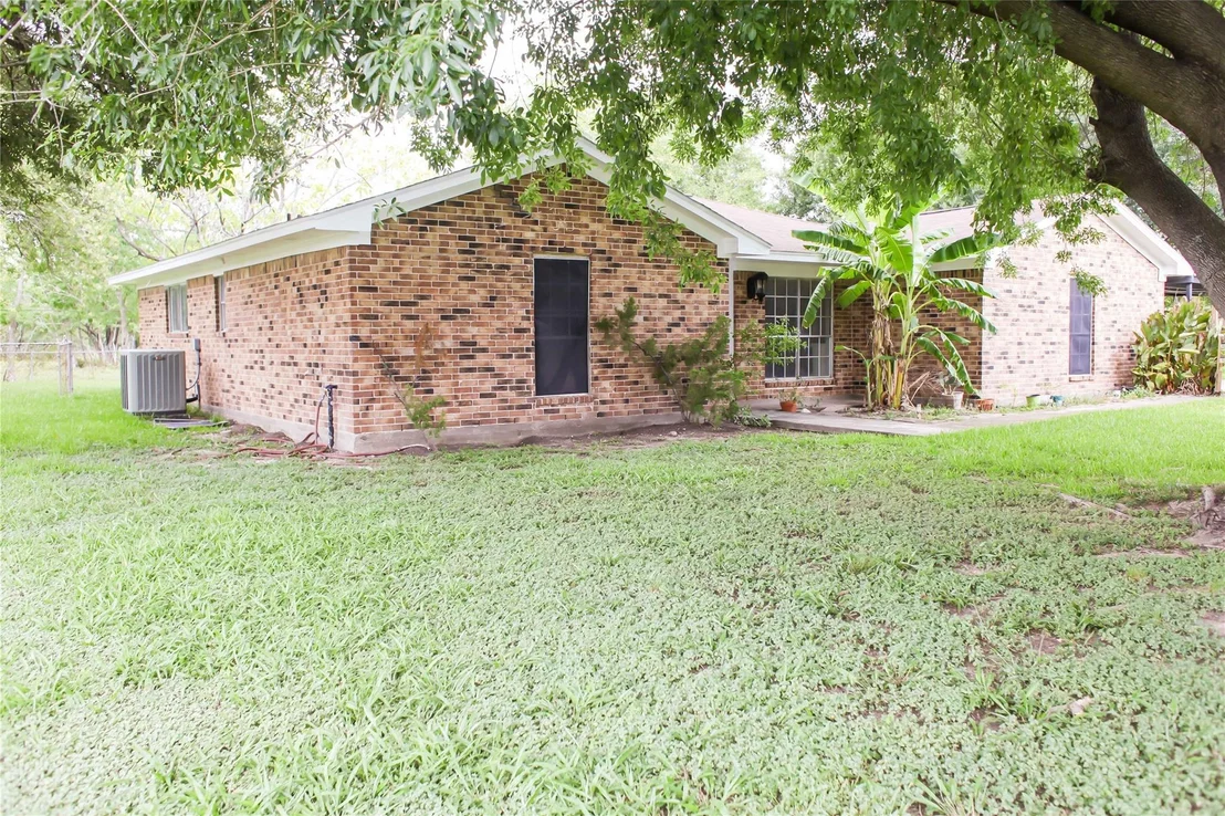 Photo of 912 Robinson Road