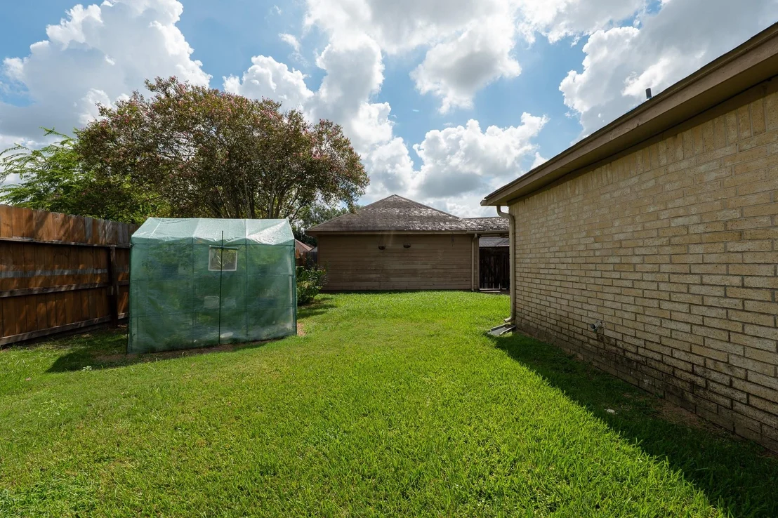 Photo of 7926 Quail Meadow Drive