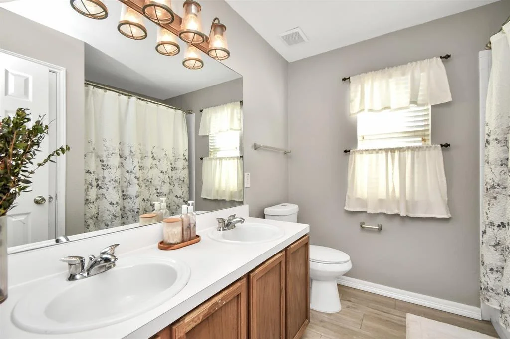 Photo of 19307 Colony Grove Lane