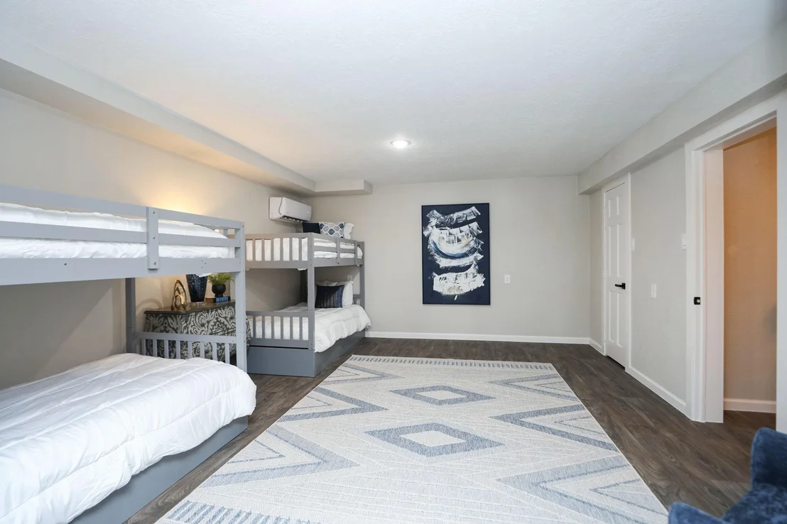 Photo of 848 Lake View Drive
