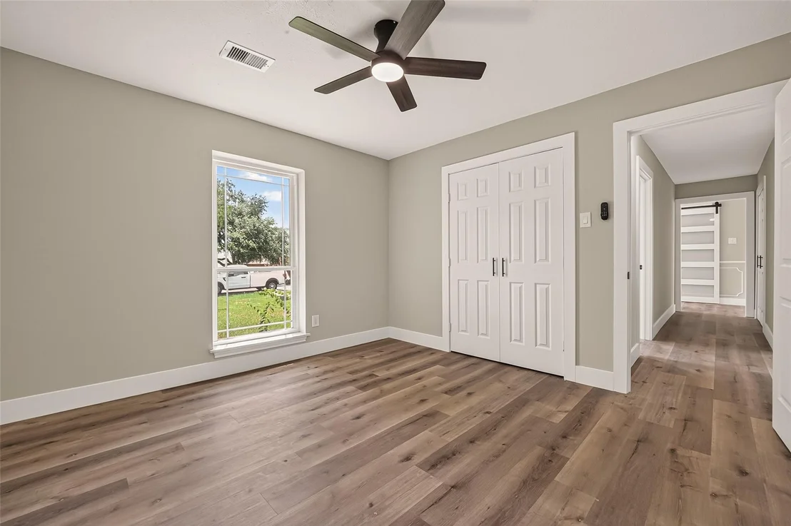 Photo of 3518 Shore Shadows Drive