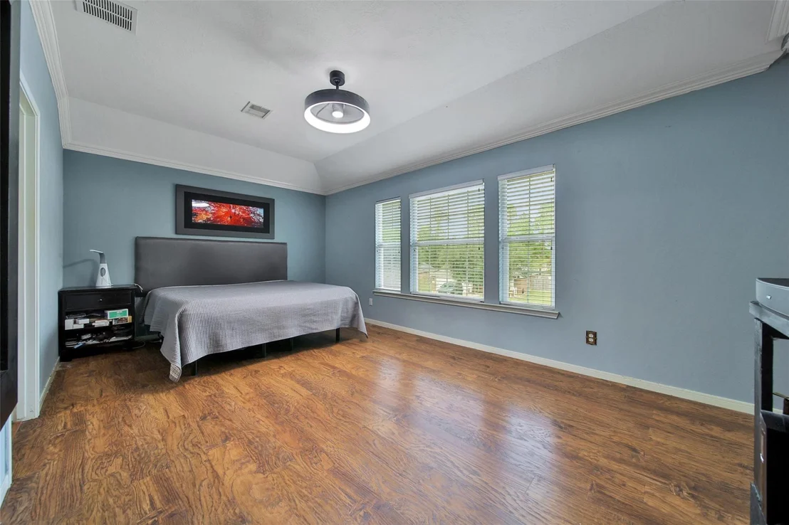 Photo of 18827 Squirrel Oaks Drive