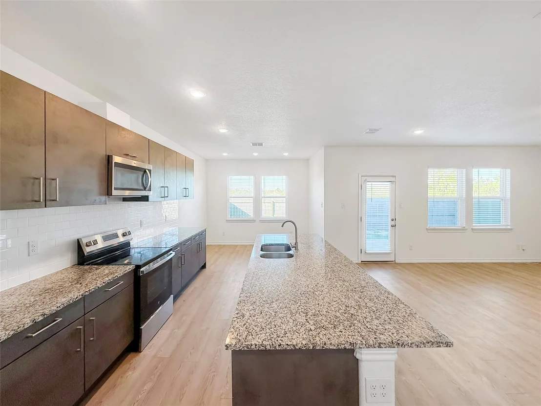 Photo of 6541 Road 5503
