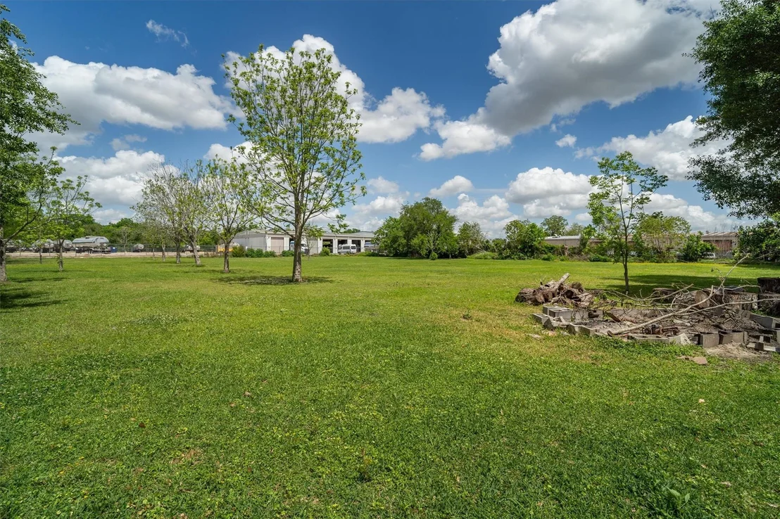 Photo of 7833 Almeda Genoa Road