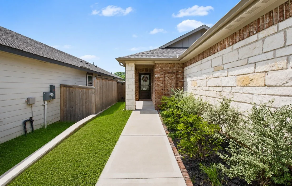 Photo of 1741 Cayden Oak Lane