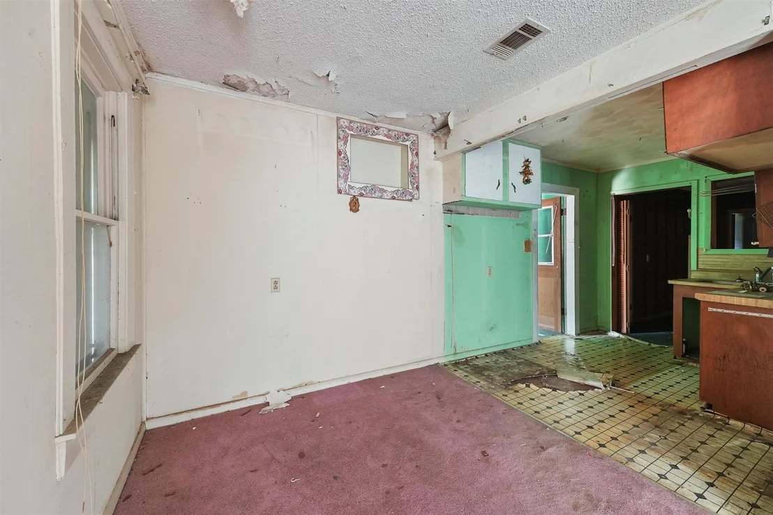 Photo of 121 Lake Road