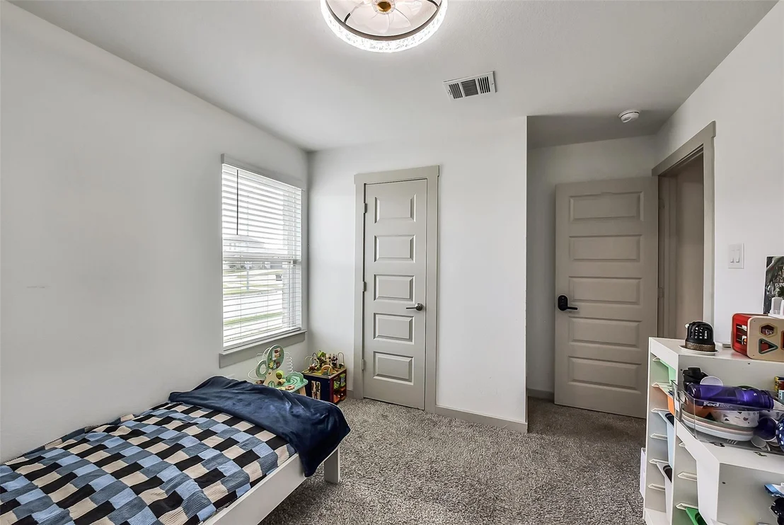 Photo of 7423 Ramsgate Cliff Lane