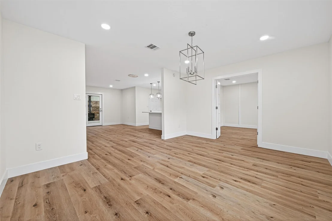 Photo of 4012 Theiss Road