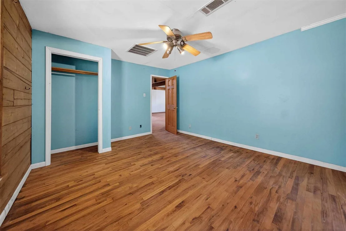 Photo of 18737 Saddleback Lane