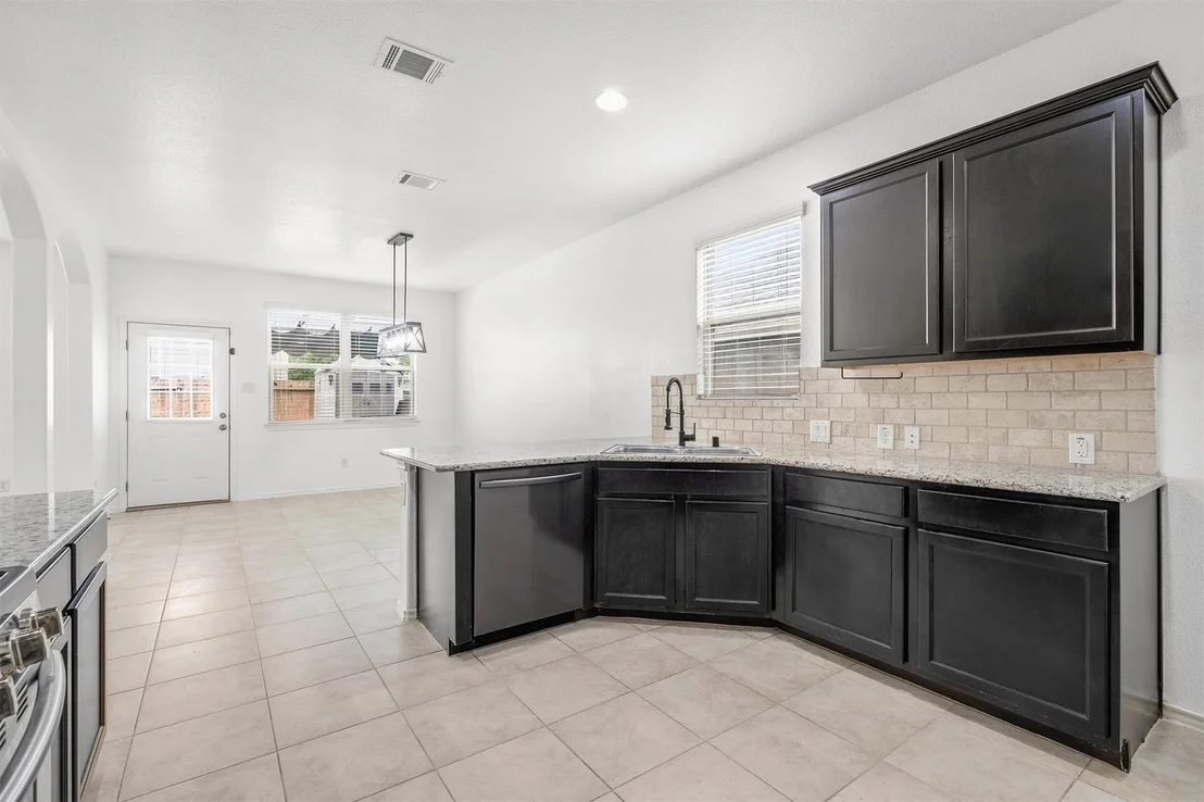 Photo of 3611 Sumner Lodge Drive