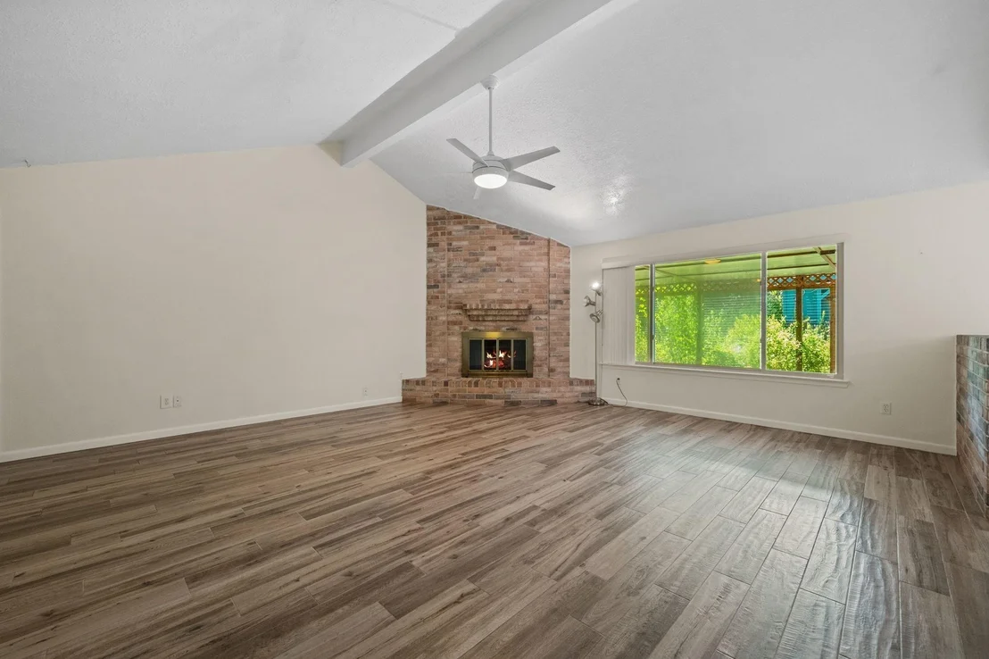 Photo of 19907 Lions Gate Drive