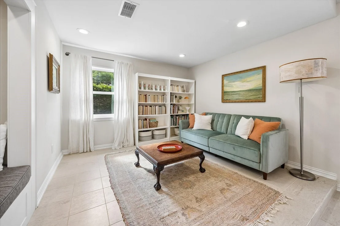 Photo of 1715 Briarpark Drive