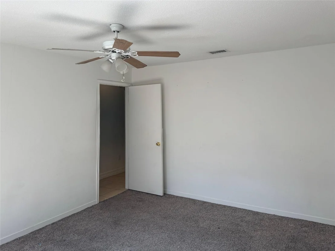 Photo of 6843 Drewlaine Fields Lane
