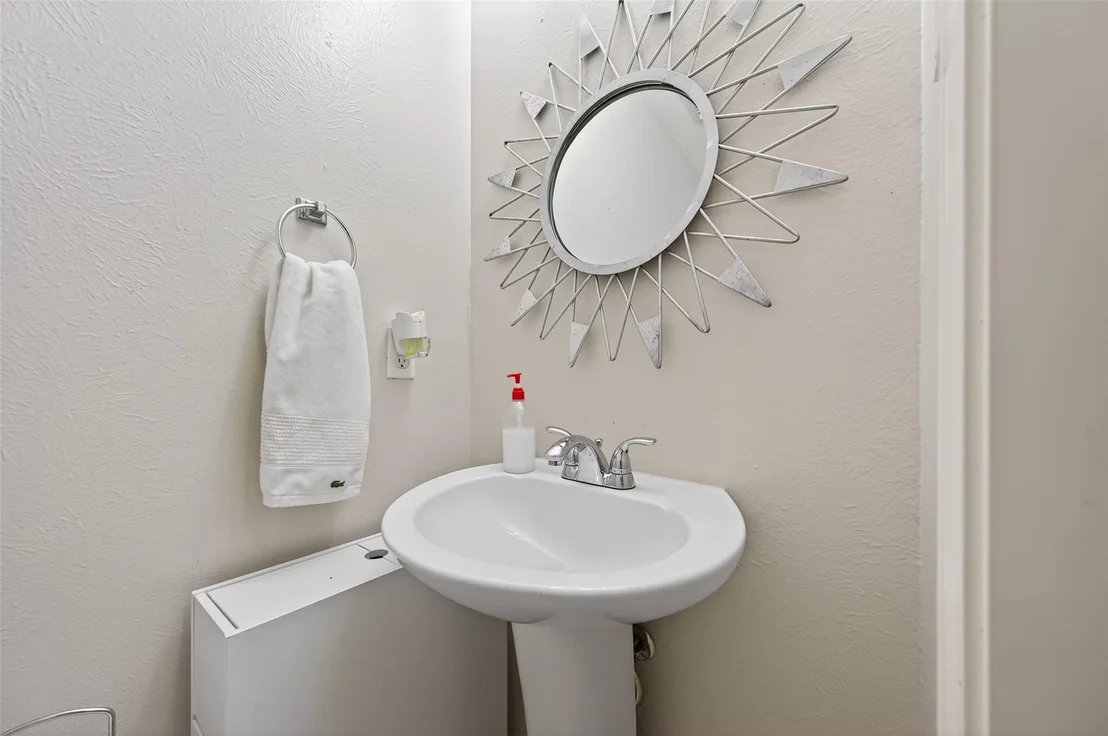 Photo of 903 Red Alder Circle