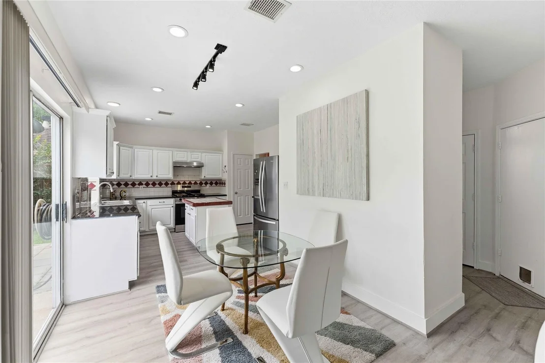 Photo of 1802 Diamond Brook Drive