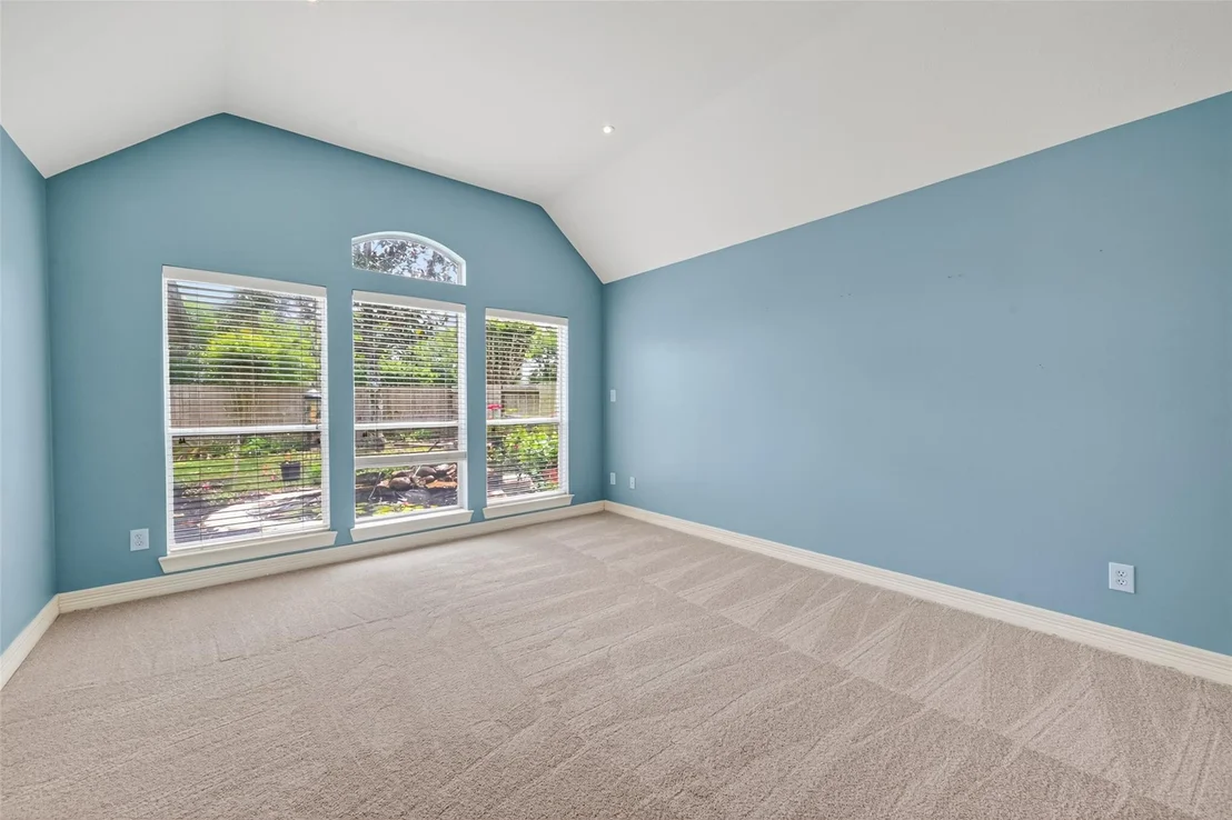 Photo of 1202 Waterside Estates Circle