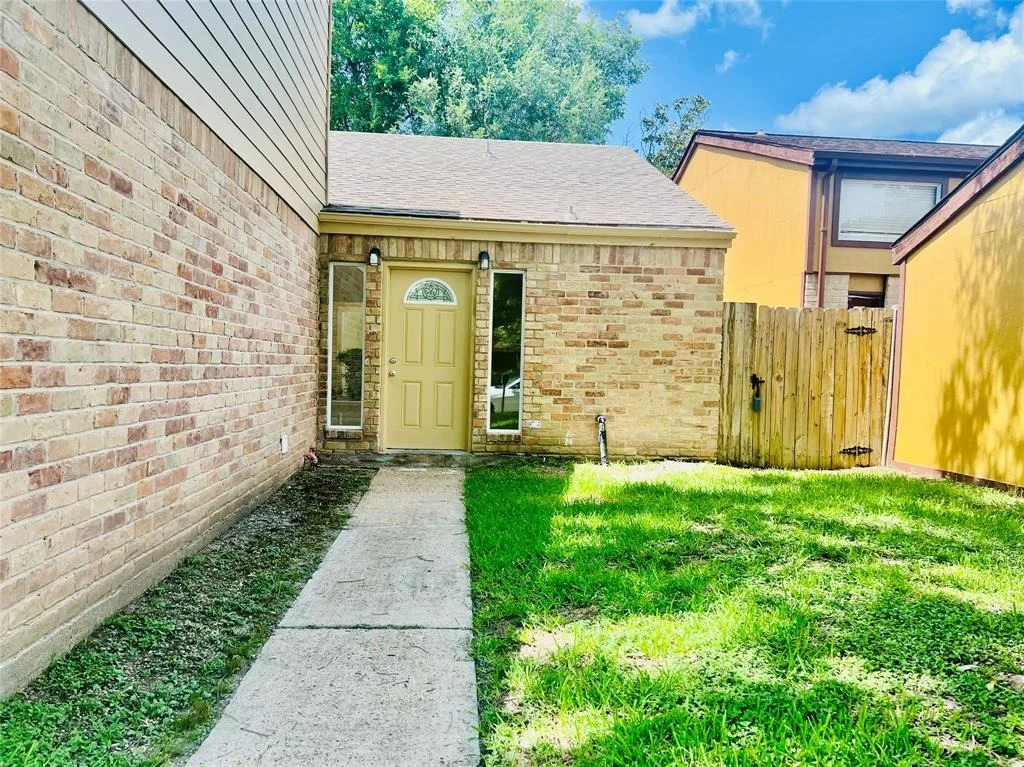 Photo of 11530 Bellerive Drive