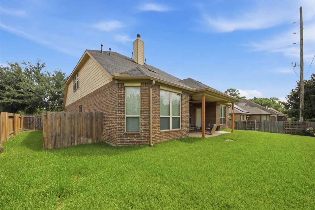 Photo of 15823 Pine Country Boulevard