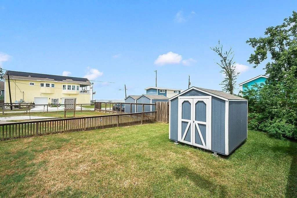 Photo of 4415 W Bayshore Drive