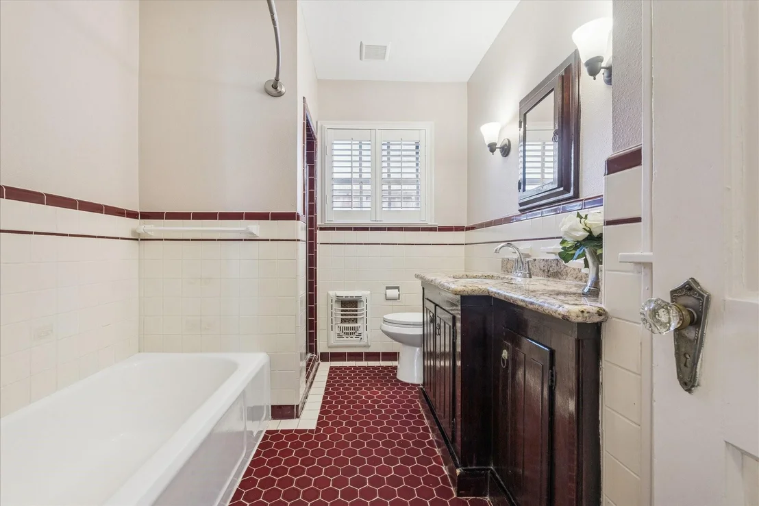 Photo of 2801 Plumb Street