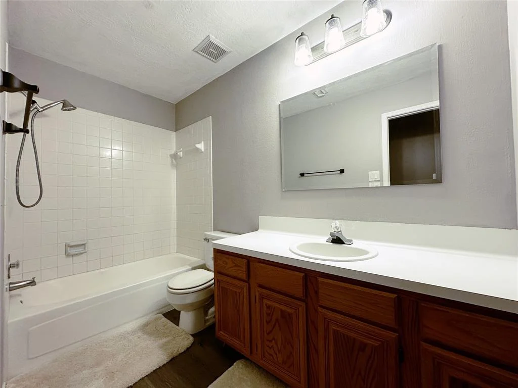 Photo of 16031 Lakestone Drive