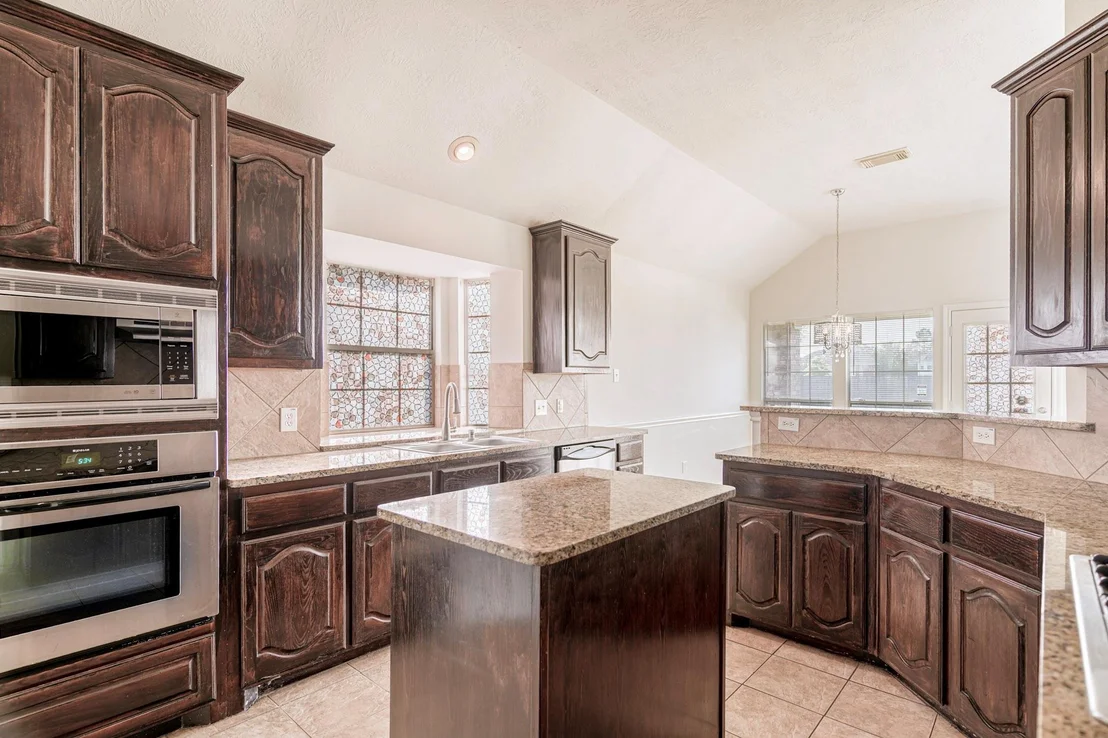 Photo of 1230 Riverchase Drive