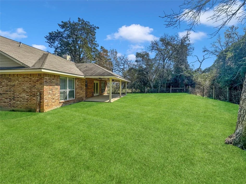 Photo of 191 Golfview Drive N
